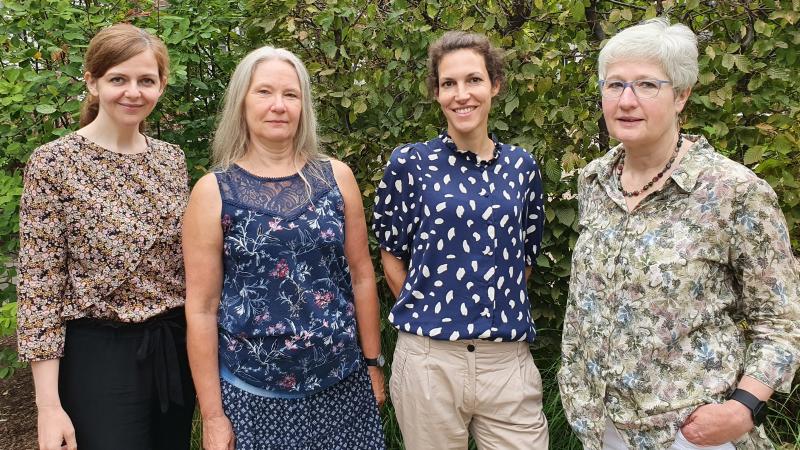 Vier Mitarbeiterinnen der Geschäftsstelle des AMD-Netz