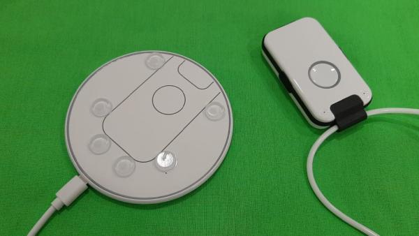 TeleCare Amulett-Telefon mit Ladestation