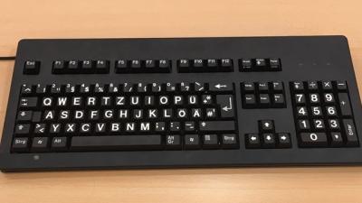 PC-Tastatur mit extra großer Beschriftung