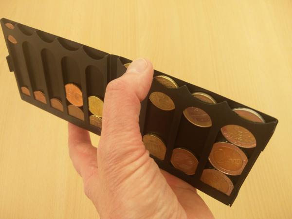 Klappbare Box zum Sortieren von Euromünzen