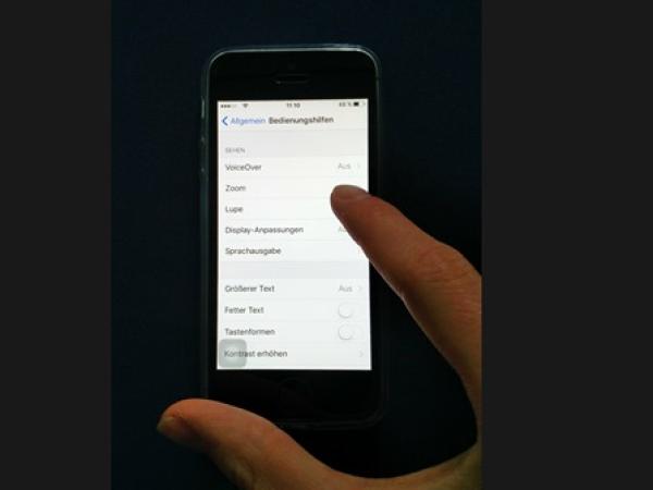 Smartphone_Bedienhilfen - Ausführliche Bildbeschreibung verfügbar unter: https://www.amd-netz.de/bildbeschreibung.php?b=244
