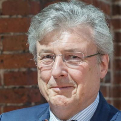 Portrait Prof. Dr. Daniel Pauleikhoff